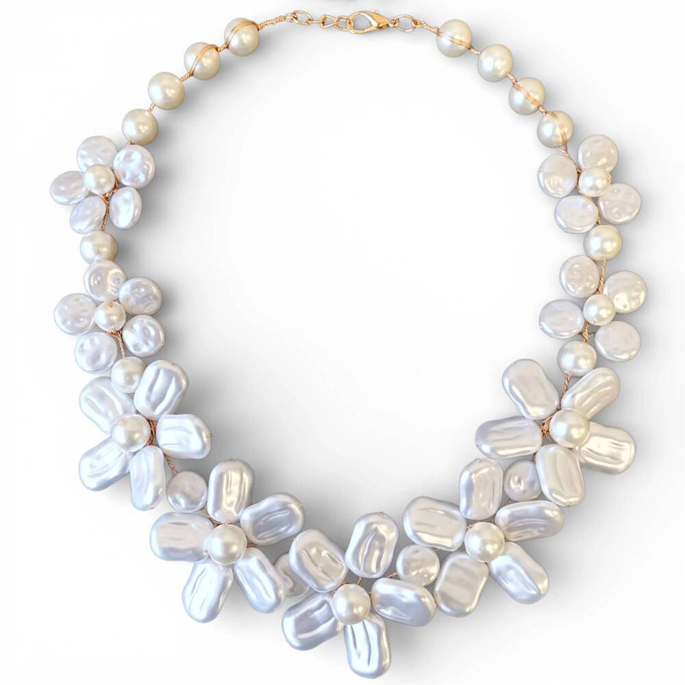 NEW BIJOUX ENVIE women's flower collar pearl necklace in white